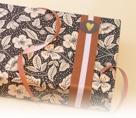 Cadeauzakje M | Poppy Black - Chocolate